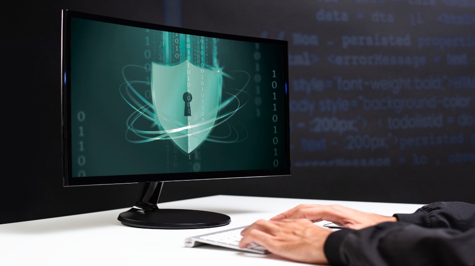Ciberataques Los ciberataques son el segundo tipo de crisis más difícil que enfrentan los negocio, exponiéndose al robo y suplantación de identidad.