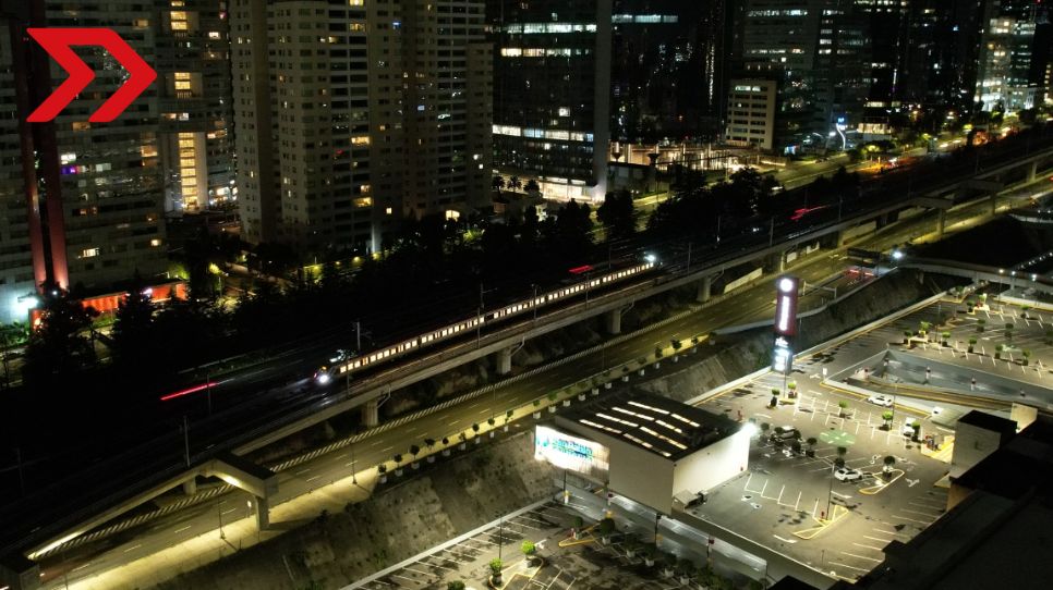 Se inaugura el segundo tramo del tren Interurbano "El Insurgente", con una inversión de 100 mil millones de pesos.