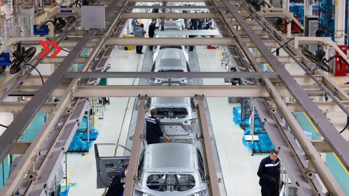 Producción de vehículos ligeros cae 3.7% en mayo; mientras las ventas internas crecen 5%